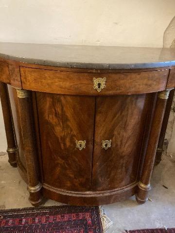 Empire demi lune commode