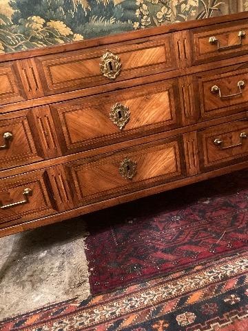 Epoque french seize commode