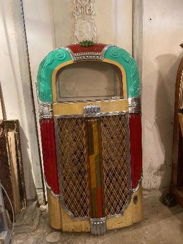 Jukebox door