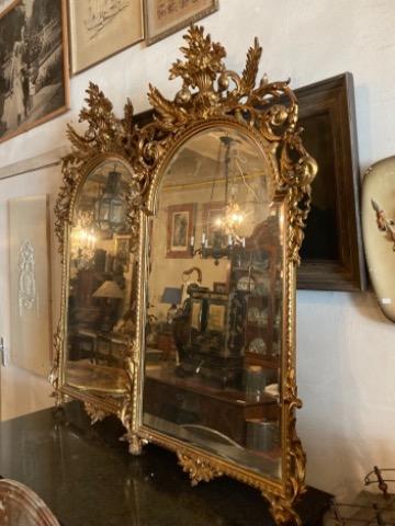 Pair of mirrors