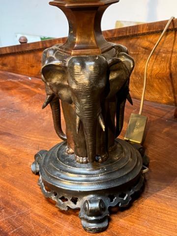 Tiffany shade bronze lamp